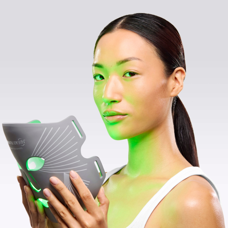 Green light LED therapy benefits: the secret to clearer, brighter, more balanced skin