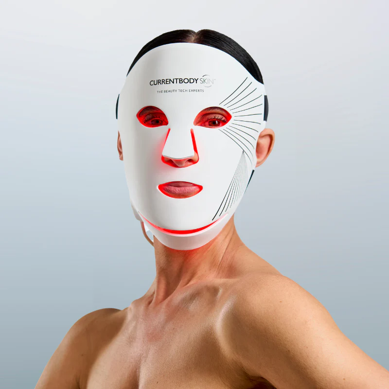 Collagen banking e luce LED: come mantenere la pelle soda e luminosa nel tempo