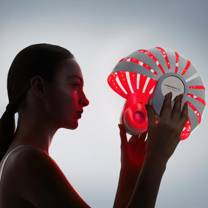 Come la salute del cuoio capelluto influisce sulla crescita dei capelli: consigli degli esperti per capelli più folti e forti con la terapia a luce rossa