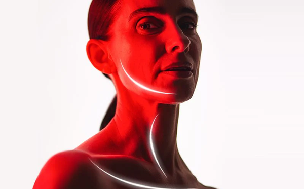 I benefici della terapia con luce rossa da fare a casa