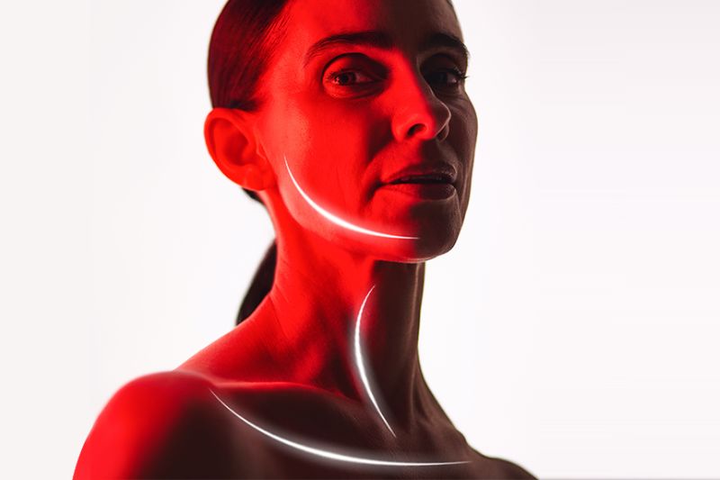 The benefits of at-home red light therapy