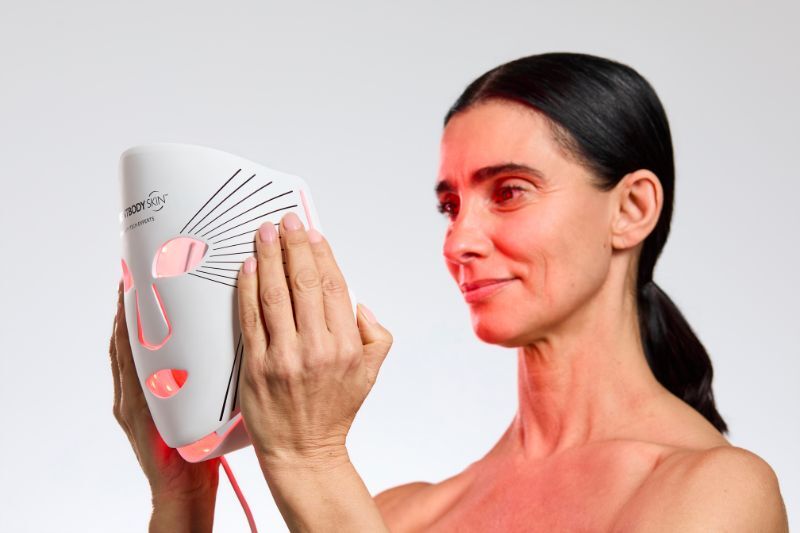 Che cos'è la rosacea e in che modo può essere d'aiuto la Fototerapia LED?