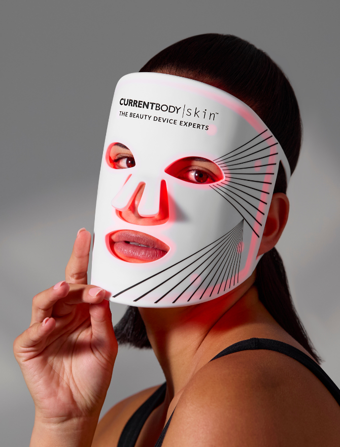 At-Home Red Light Therapy For Dermatitis & Eczema, According To A Doctor