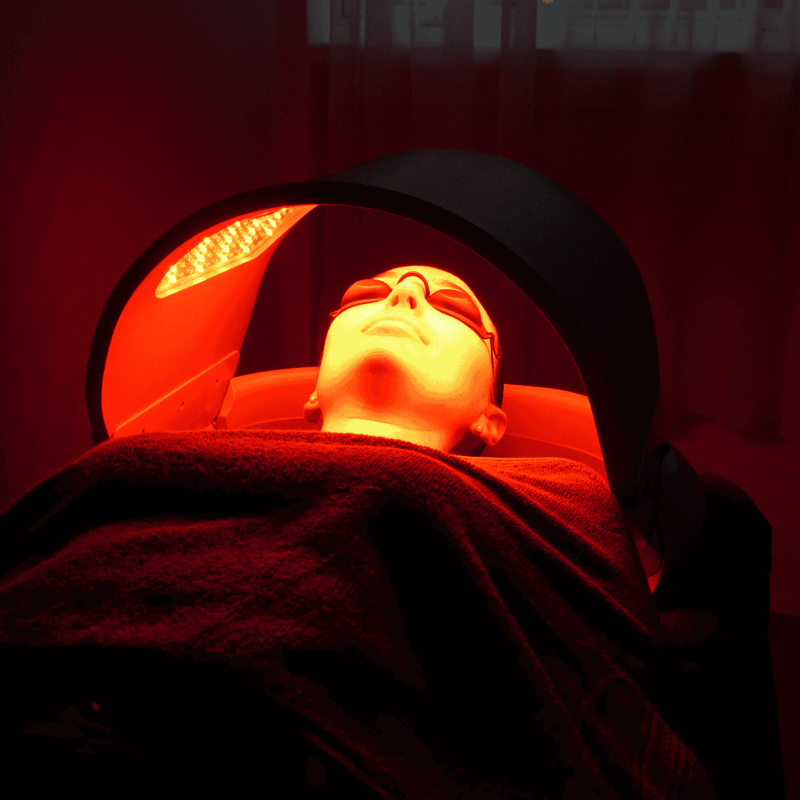 How to treat acne with LED light therapy