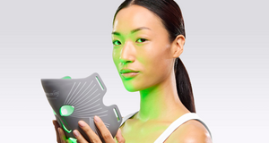 Benefici della terapia LED con luce verde: il segreto per una pelle più pulita, luminosa e equilibrata