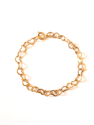 Includes FREE Wellbox Handmade Bracelet